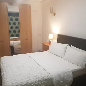  Homestay Family Lodge, Princess Lodge, Executive Lodge, Master's United Kingdom