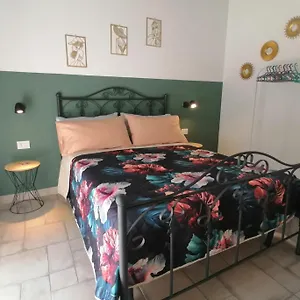 Il Vicoletto Sul Castello Napoli