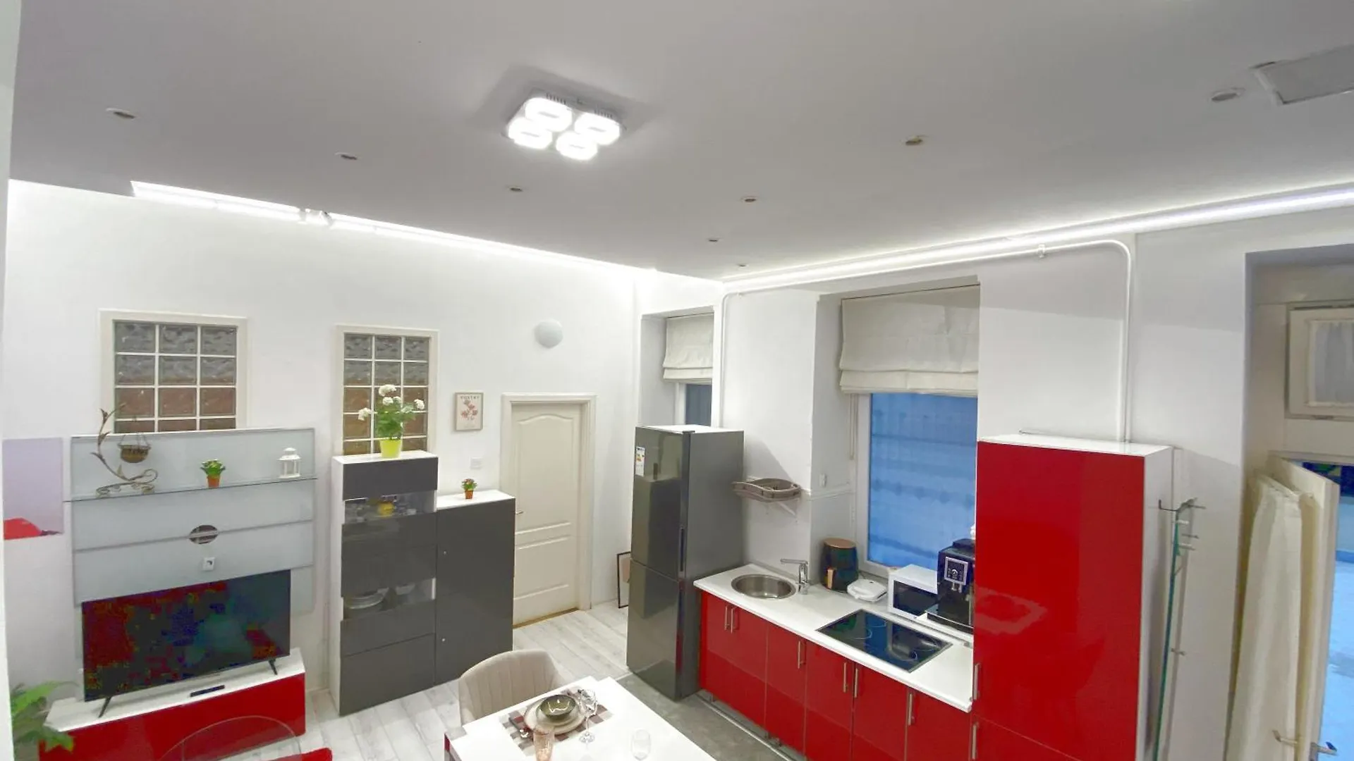 Yes, Yes! Lovely Apartment Good Amenities Budapest Center Hungary