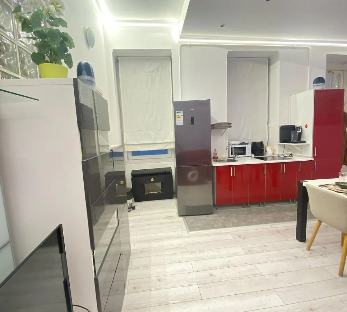 Yes, Yes! Lovely Apartment Good Amenities Budapest Center