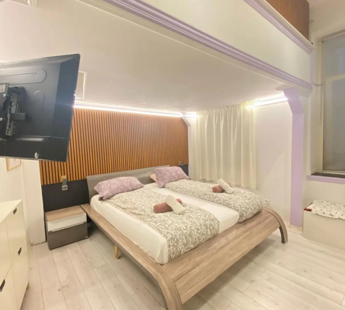 Yes, Yes! Lovely Apartment Good Amenities Budapest Center